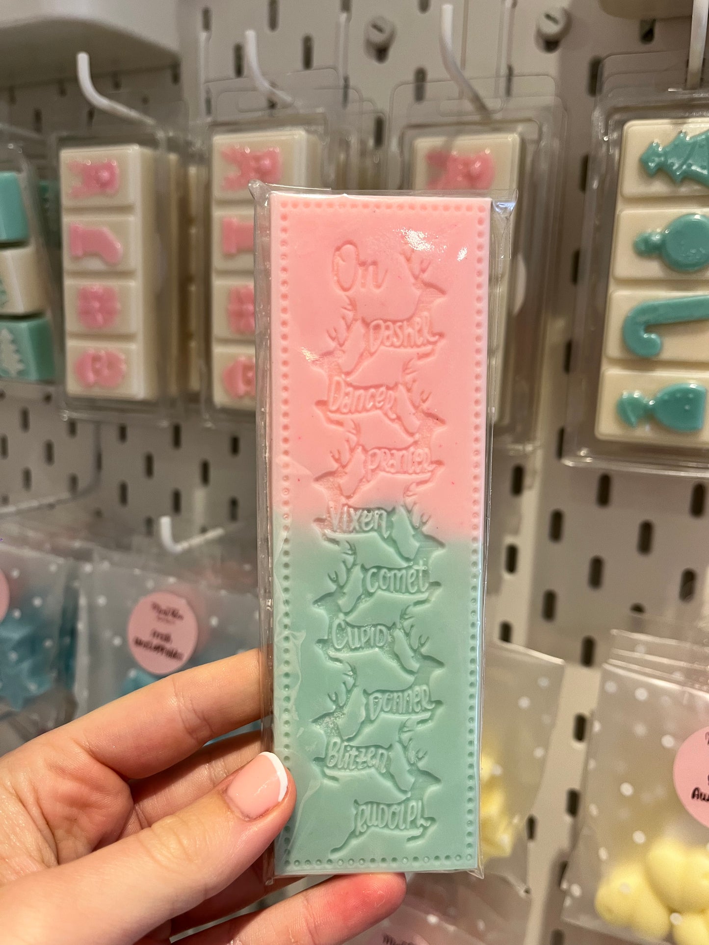 Magic in the air reindeer snap bar