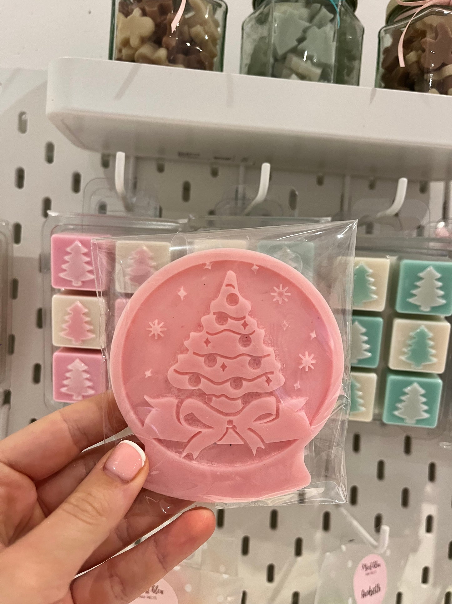 large globe wax melt