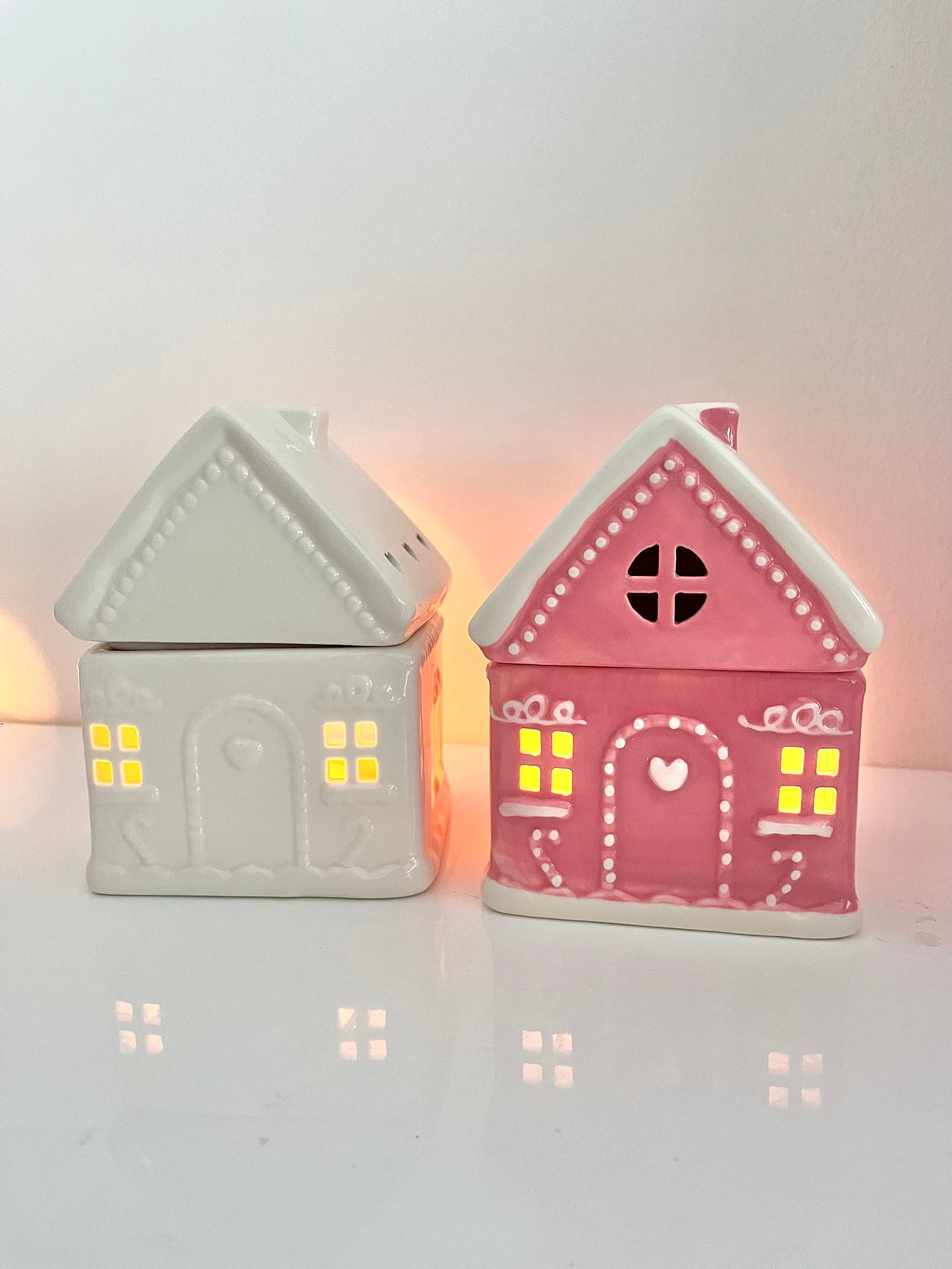 White gingerbread house burner