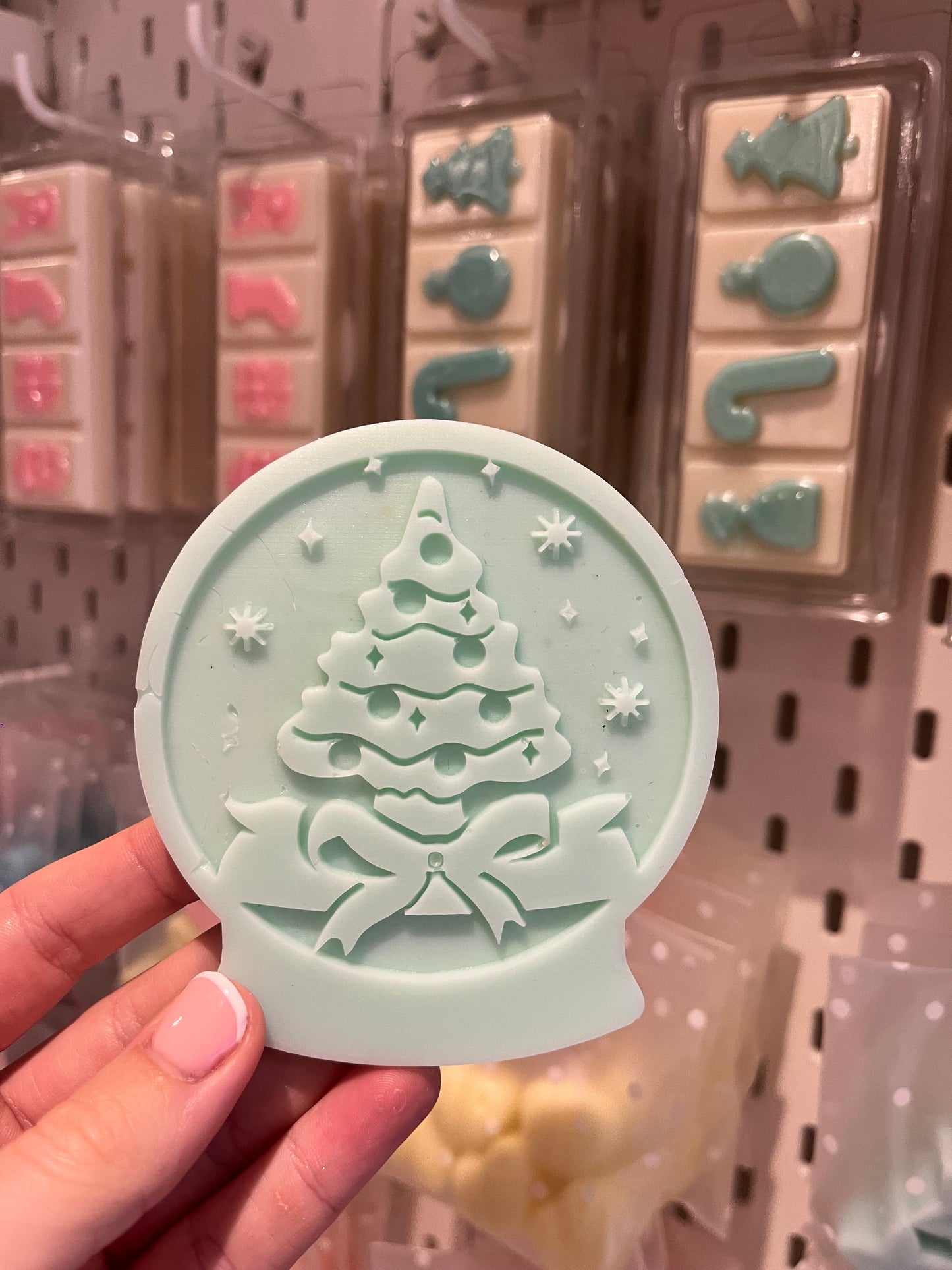 large globe wax melt