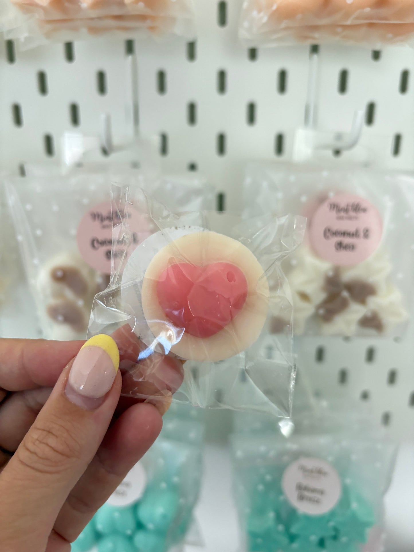 Bom Dia Bright wax tart