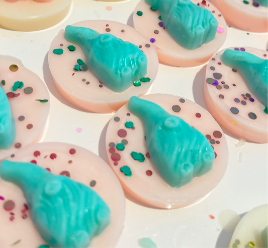 Mint Bleu Gonk wax tart