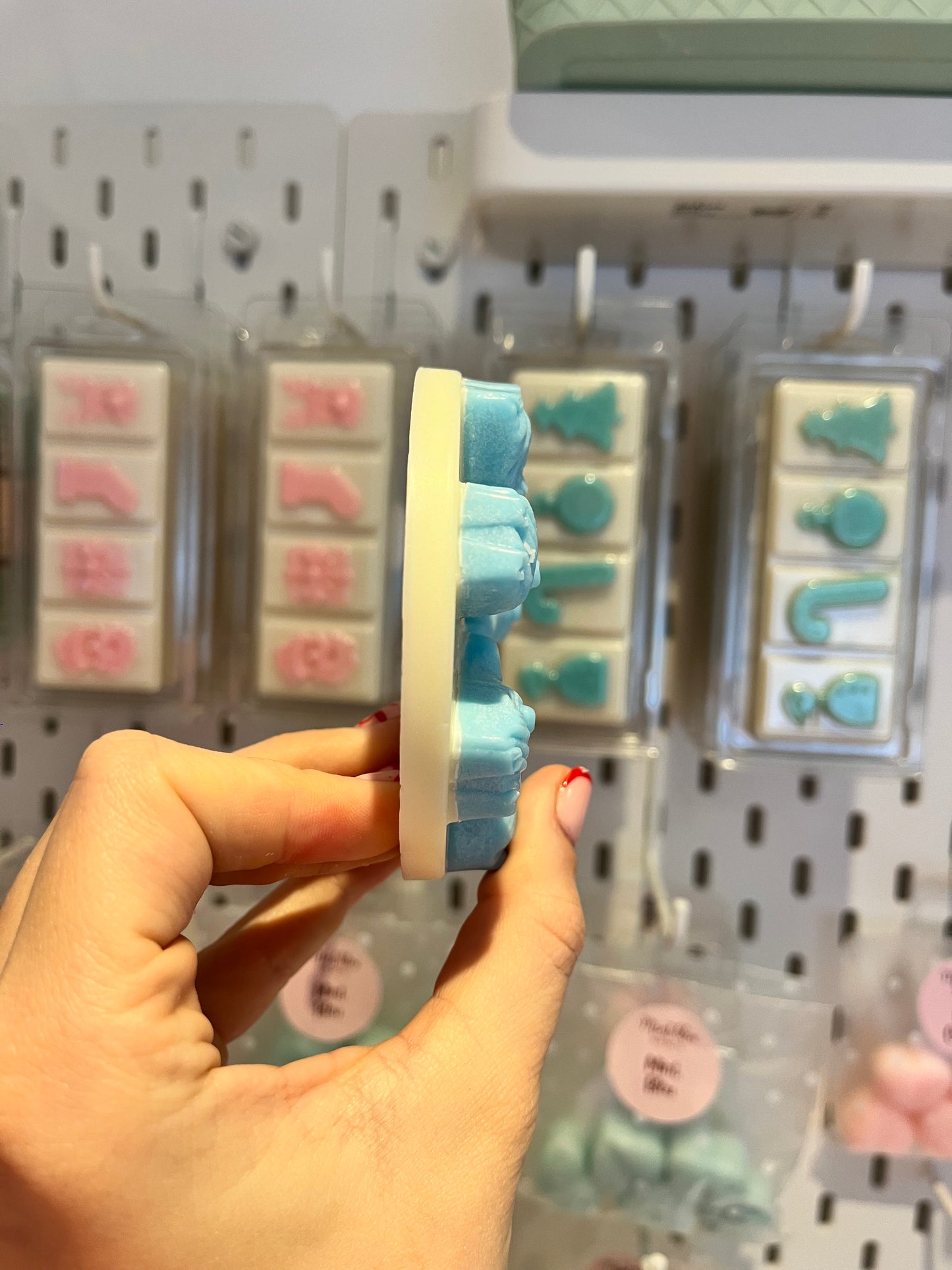 Gonk wax clamshells