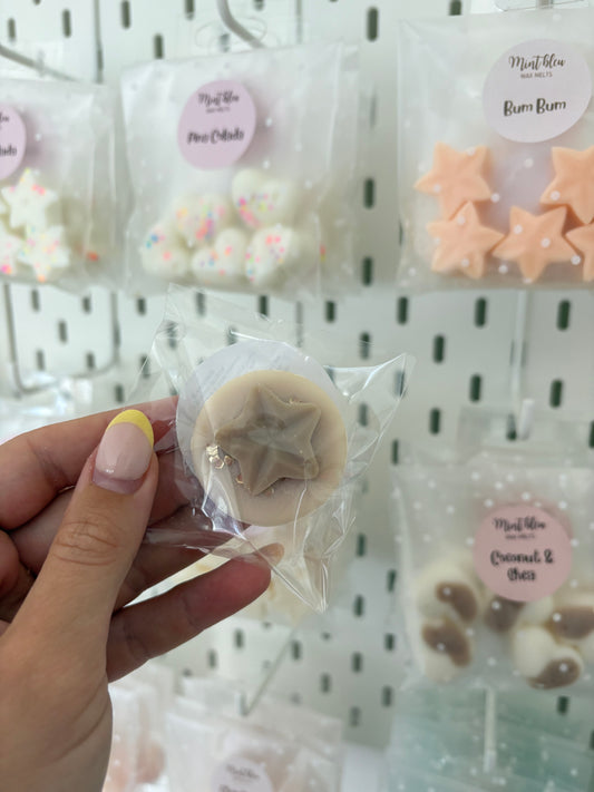 Almond milk & sea salt wax tart
