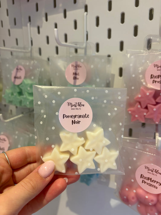 5 Pomegranate Noir stars