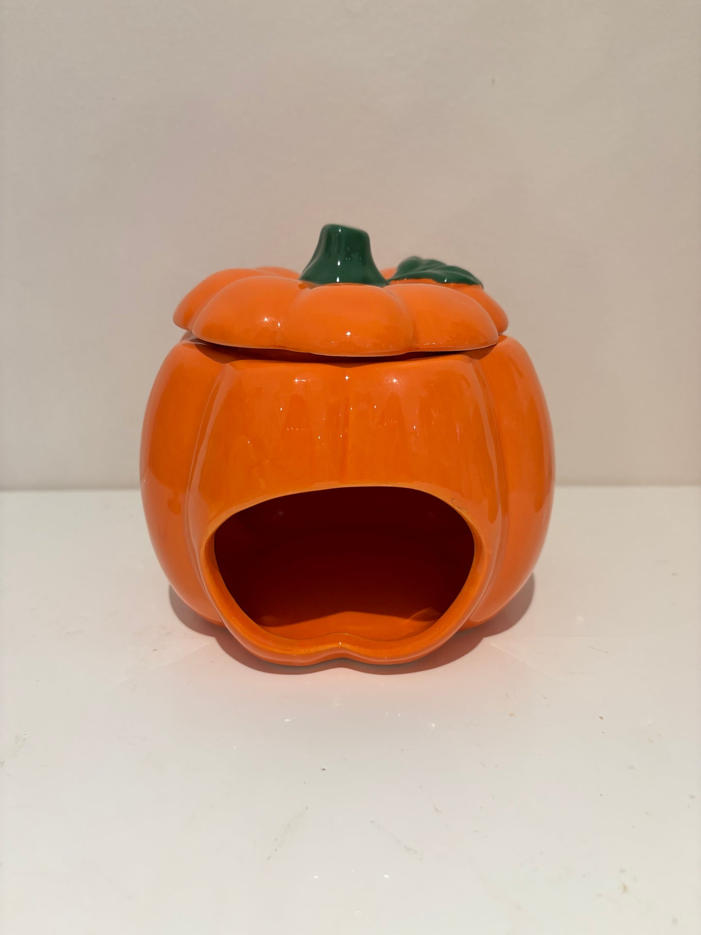 Cute pumpkin burner